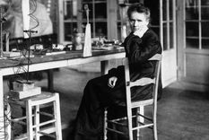 Marie Curie fue la primera mujer en ganar el Premio Nobel y la única en ganarlo en dos ocasiones. Foto: GETTY IMAGES