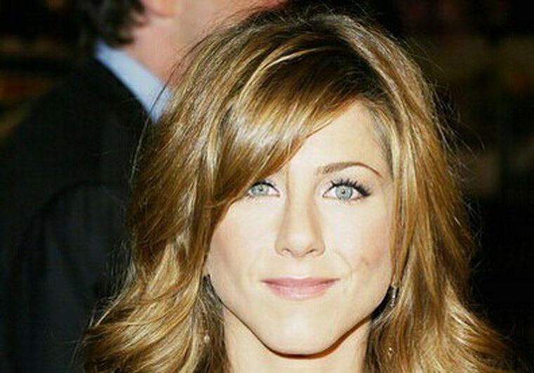 Jennifer Aniston aceptó haberse retocado la nariz por cuestiones de salud. Foto: Web