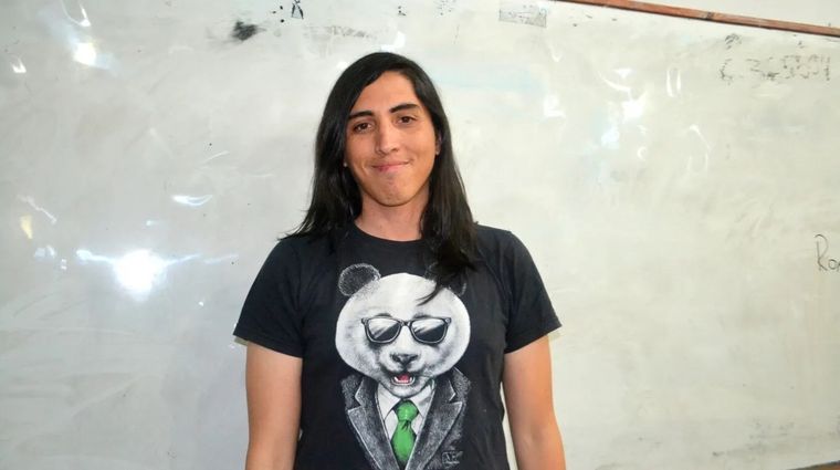 La tesis fue sobre lenguaje inclusivo y fue escrita y defendida en esa misma modalidad