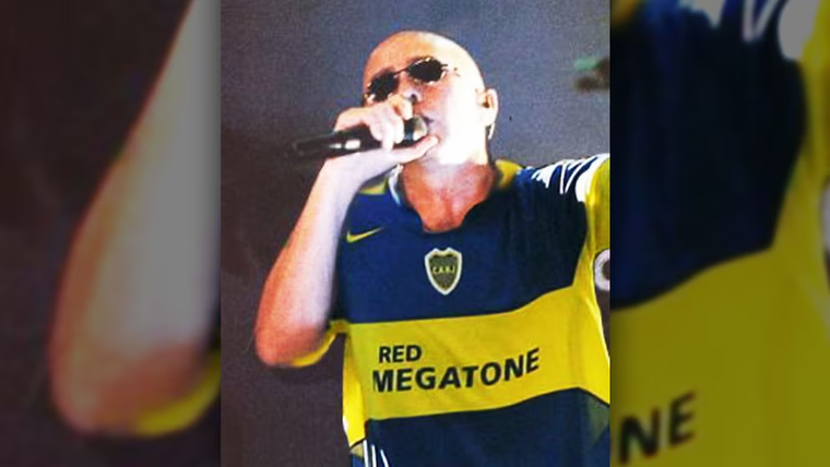 El día que el Indio Solari reconoció su fanatismo por Boca. El día que el Indio Solari reconoció su fanatismo por Boca.