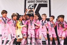 Ciro Messi, al estilo Leo: salió campeón con el Inter Miami y replicó la icónica escena de su papá en Qatar.