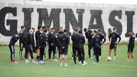 El plantel de Gimnasia entrenará hasta el 10 de diciembre y volverá el 2 de enero. El plantel de Gimnasia entrenará hasta el 10 de diciembre y volverá el 2 de enero.