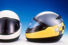 BMW Motorrad System 8: 50 años de historia y evolución en cascos para moto
