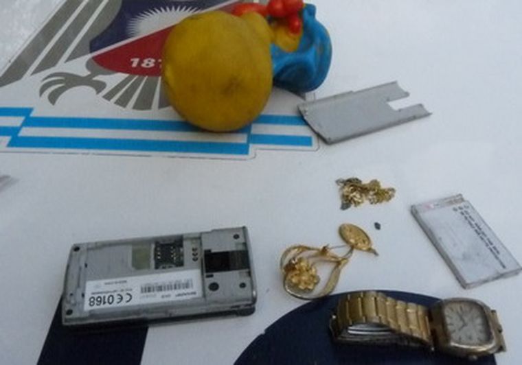 Estos son algunos de los objetos robados que fueron recuperados. Foto: Ministerio de Seguridad