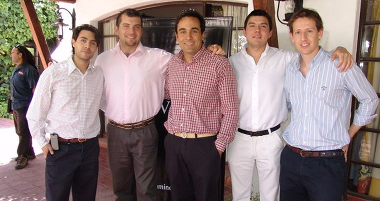 El team de trabajo de Caminos del vino.com. Foto: Florencia Da Souza / MDZ