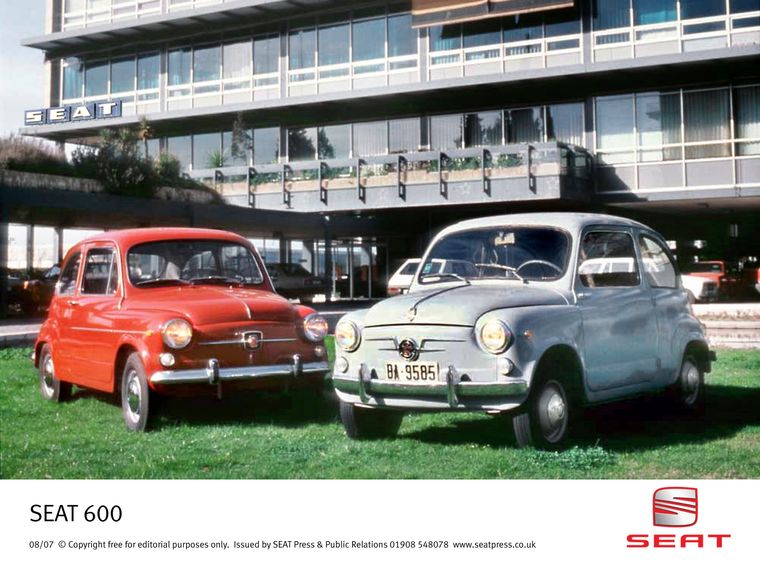En solo cinco años el SEAT 600 llegó a las 100.000 unidades producidas y finalmente se vendieron 794.406 unidades de 1957 a 1973. En solo cinco años el SEAT 600 llegó a las 100.000 unidades producidas y finalmente se vendieron 794.406 unidades de 1957 a 1973.