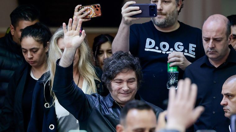 Luego del triunfo del Gobierno en las urnas el presidente Javier Milei buscará imponer su agenda de reformas para dar mayor flexibilidad y dinamismo a una economía que está estancada desde 2011.