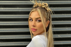 Mantén la respiración antes de ver la foto de Romina Malaspina con el escote desabrochado Romina Malaspina es influencer y DJ. Foto: Instagram @romimalaspina