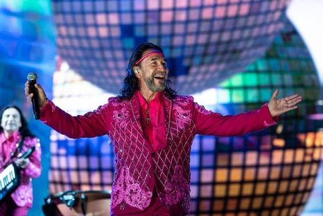 Emocionado: Marco Antonio Solís anunció una feliz noticia
