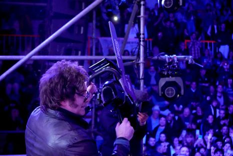 Tras cerrar el acto en el Club Atenas de La Plata, Javier Milei llegará a Junín para presentar a sus candidatos a diputados nacionales en la provincia de Buenos Aires. Tras cerrar el acto en el Club Atenas de La Plata, Javier Milei llegará a Junín para presentar a sus candidatos a diputados nacionales en la provincia de Buenos Aires.