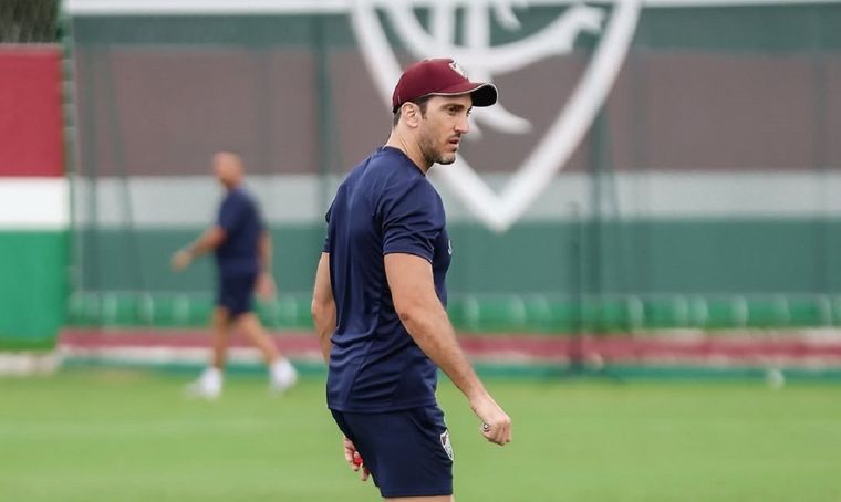 El entrenador argentino fue sometido a una angioplastia con colocación de stent y no podrá reincorporarse de inmediato a sus tareas habituales en el club brasileño.