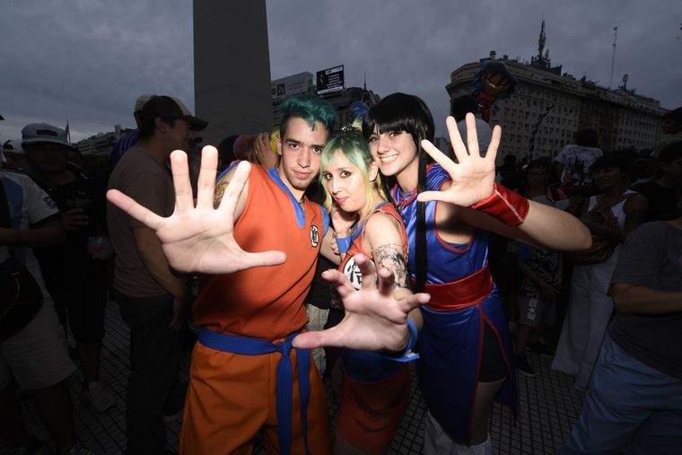 El Obelisco se inundó de fanáticos de Dragon Ball este domingo. Foto: Juan Mateo Aberastain Zubimendi/MDZ