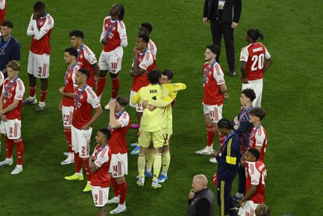 El Arsenal no se salvó de las burlas del Chelsea, su eterno rival. El Arsenal no se salvó de las burlas del Chelsea, su eterno rival.