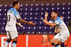 Racing quiere retener a Roger y Maravilla Martínez. Foto: Racing Club Racing quiere retener a Roger y Maravilla Martínez. Foto: Racing Club