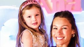 Así fue el look de Pampita para la celebración del cumpleaños de su hija.