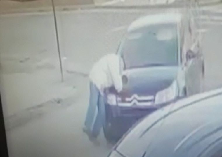 El hombre de 65 años está en grave estado