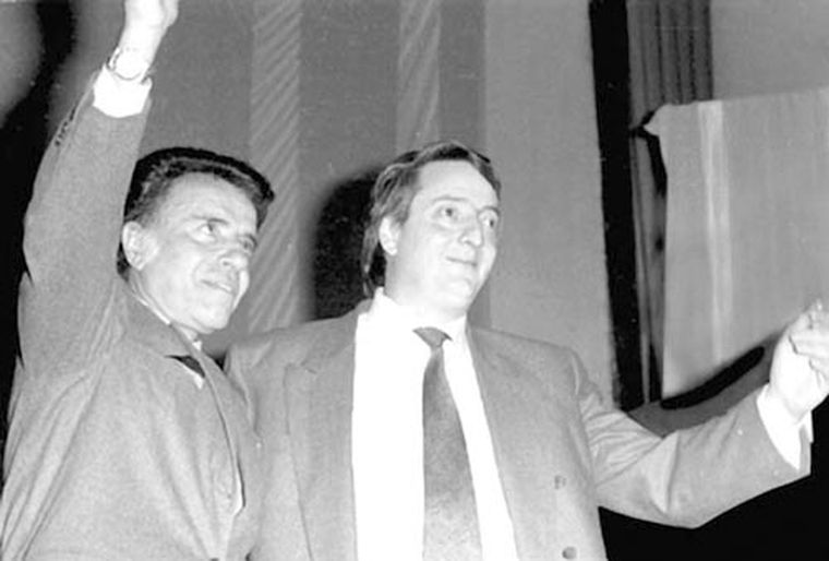 Menem y Kirchner, más jóvenes y amigos. Foto: Web