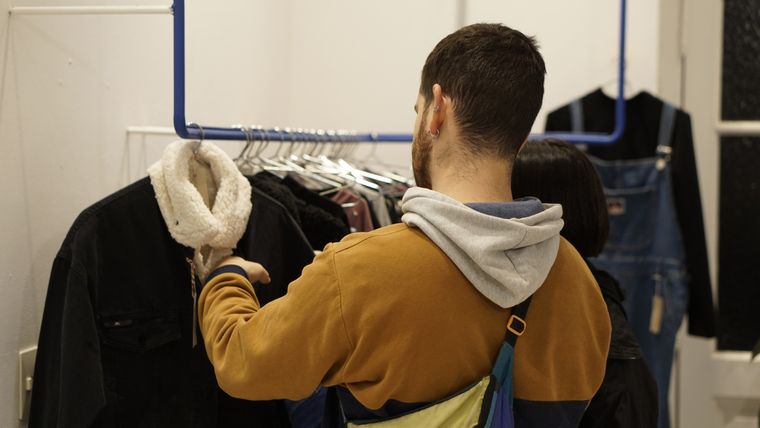 Indumentaria es el sector más golpeado por la caída del consumo. Foto: Julián Volpe / MDZ