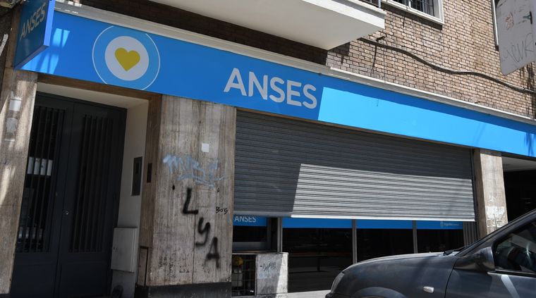 Anses paga un nuevo bono extra a partir del jueves Foto: ALF PONCE MERCADO / MDZ