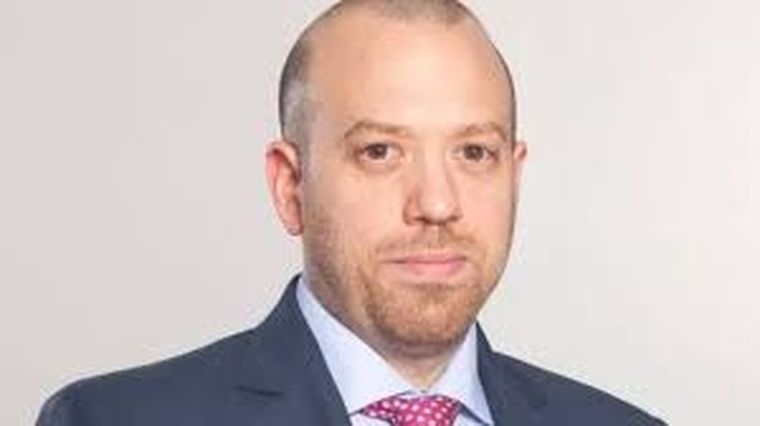 El soci&oacute;logo y analista Luis Costa.