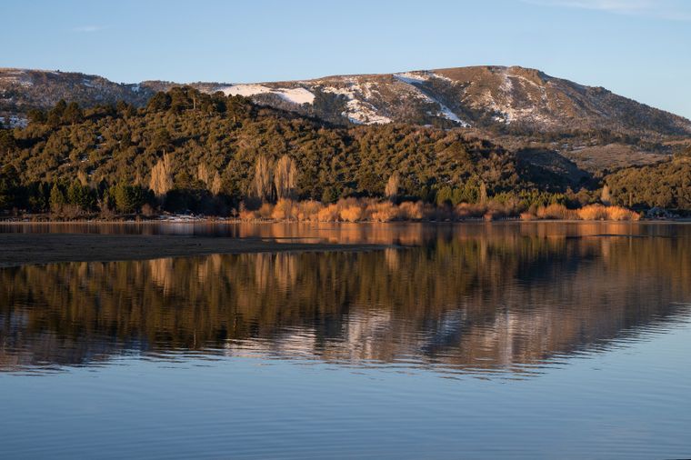 La nieve en vacaciones de invierno es el gran atractivo de muchos destinos argentinos.