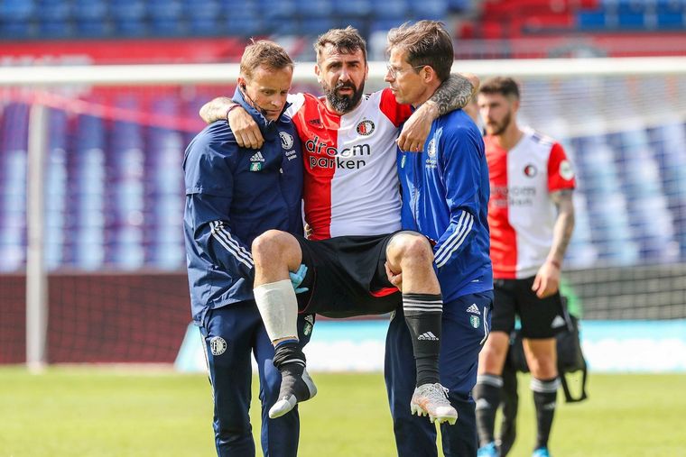 Así se retiró Pratto de la cancha Foto: EFE