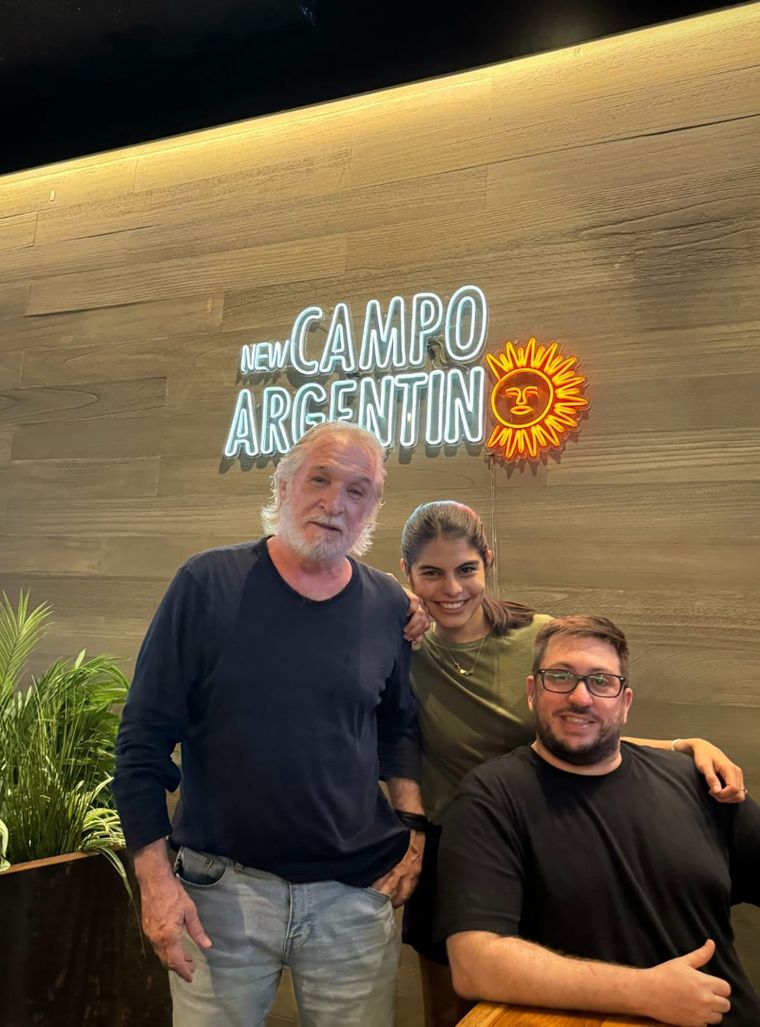 La familia Legaz emigró hace 15 años a Miami y decidieron emprender. Montaron una parrilla argentina y hoy con un éxito Foto: Gentileza