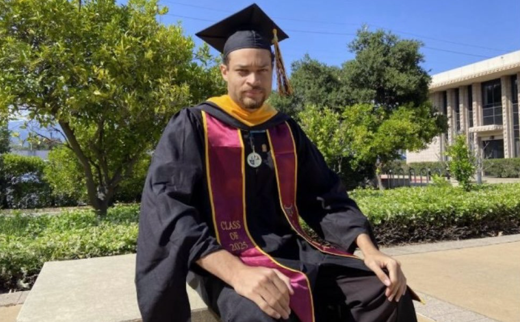 El tirador fue identificado como un experto en infórmatica y profesor de California.