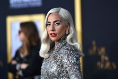 lady gaga: ¿quienes eran los otros elegidos para cantar el himno en la asuncion de biden?