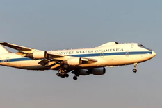 Nightwatch, el avión de la fuerza aérea de EE.UU. que acompañó al avión presidencial de Joe Biden