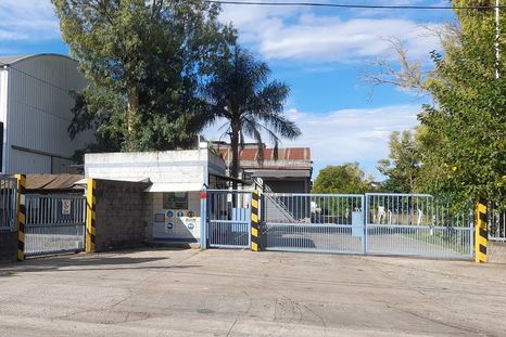 Lumilagro, tradicional empresa argentina de termos, apostó por un cambio en su modelo de producción para competir en el mercado local. Lumilagro, tradicional empresa argentina de termos, apostó por un cambio en su modelo de producción para competir en el mercado local.