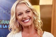 Sonrisa pícara La actriz y conductora está feliz con su nueva pareja.