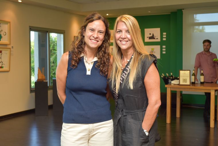 Constanza Pro y Teresa Correas. Constanza Pro y Teresa Correas.