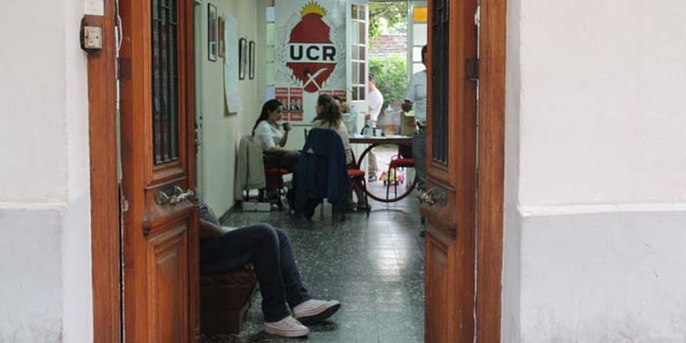 Tranquilidad en la sede del partido radical
