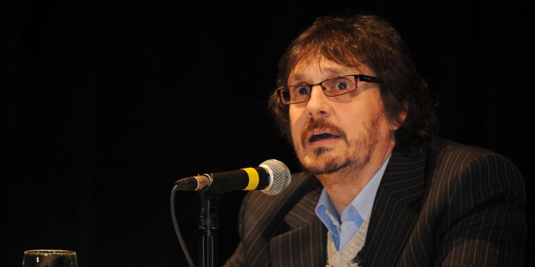 El historiador habló a una sala repleta. Foto: Nacho Gaffuri / MDZ