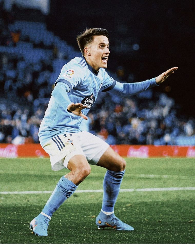 Franco Cervi se desempeña desde 2021 en el Celta de Vigo. Franco Cervi se desempeña desde 2021 en el Celta de Vigo.