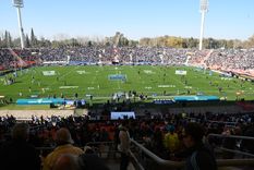 Estafadores se hicieron pasar como representantes de la empresa que vendía las entradas para el duelo entre Los Pumas y All Blacks en el Malvinas Argentinas. Foto: ALF PONCE MERCADO / MDZ
