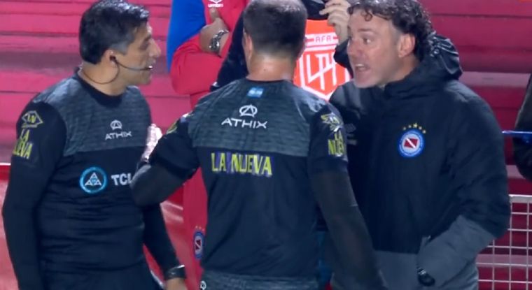 El momento de la discusión. Foto: Captura