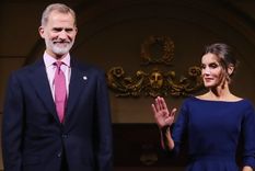 La reina Letizia tiene un joyero sofisticado y repleto de las mejores alhajas.  Foto: Twitter @Casareal