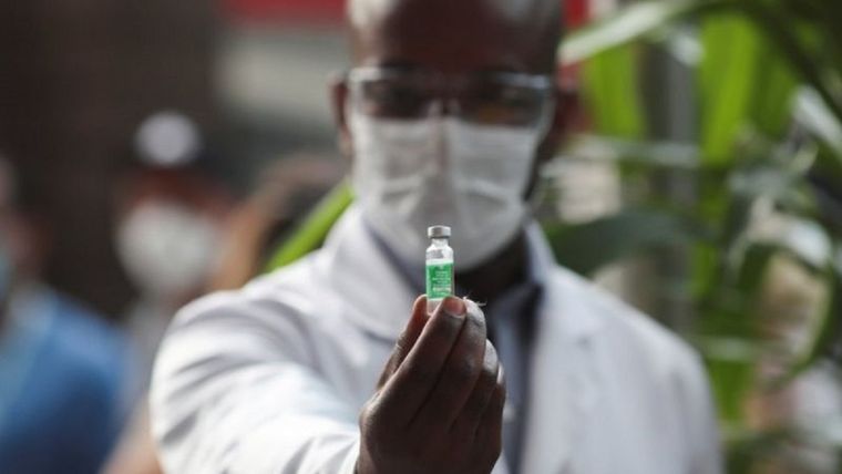 Asia deberían reanudar el turismo y los viajes entre estos territorios a partir de julio, mientras que los países que no vacunen quedarán aislados. Foto: REUTERS/RICARDO MORAES