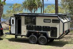 un verdadero departamento con ruedas: conoce este lujoso motorhome