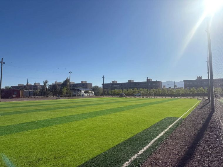 El predio de Gutiérrez, un ejemplo para el fútbol mendocino, cuenta con casi 6 hectáreas para la práctica deportiva de cientos de chicos.