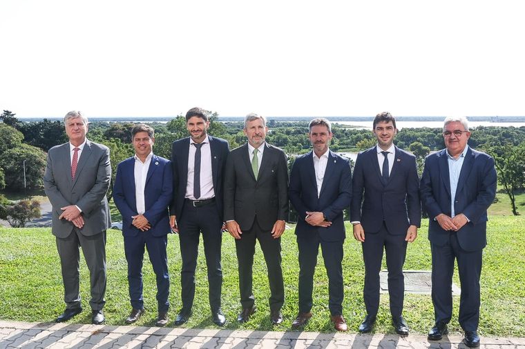 Los gobernadores, a la hora de la verdad, porotean personalmente con el gobierno nacional Foto: CFI Los gobernadores, a la hora de la verdad, porotean personalmente con el gobierno nacional Foto: CFI