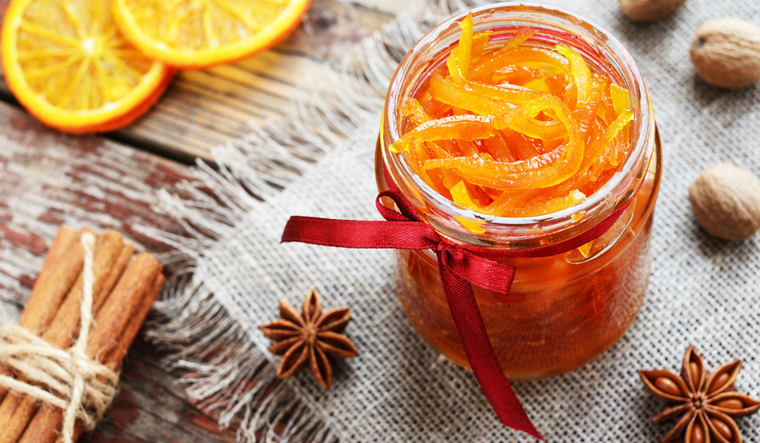 Preparación de naranjas confitadas: sabor y elegancia en cada bocado Foto: Shutterstock
