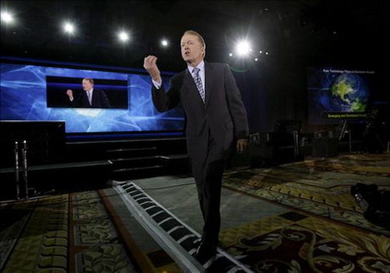 El director de la compañía Cisco, John Chambers. Foto: EFE