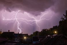 tormentas en mendoza: el calculo casero para saber a que distancia cayo un rayo