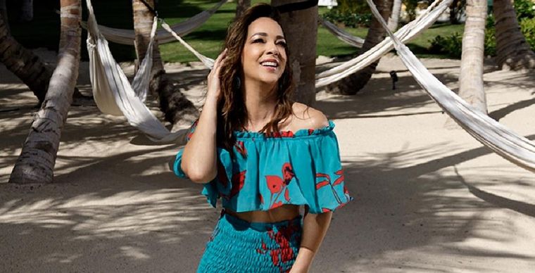 Adamari López sabe unir lo clásico con la tendencia y crea los mejores estilos Foto: Instagram @adamarilopez