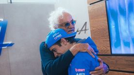 En medio de los rumores por Alonso, Briatore respaldó el proyecto de Franco Colapinto.