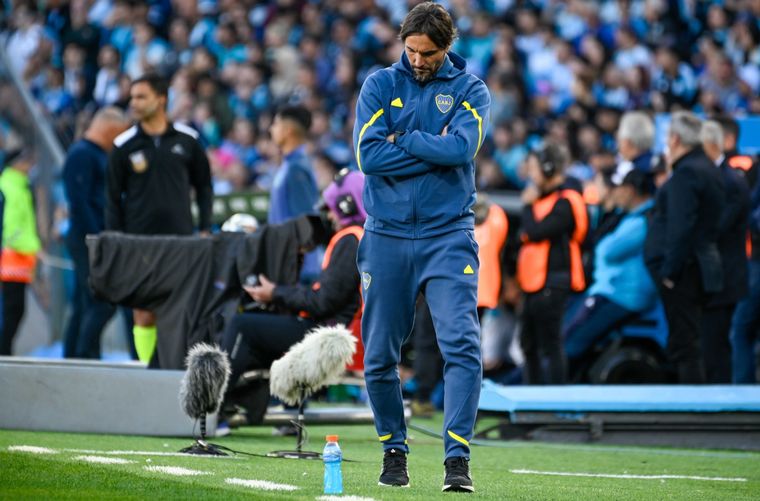Diego Martínez y su enojo tras la derrota de Boca. Foto: FotoBaires