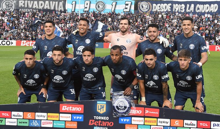 Independiente Rivadavia no pudo aprovechar las situaciones que tuvo ante Huracán y sigue de mala racha. Independiente Rivadavia no pudo aprovechar las situaciones que tuvo ante Huracán y sigue de mala racha.